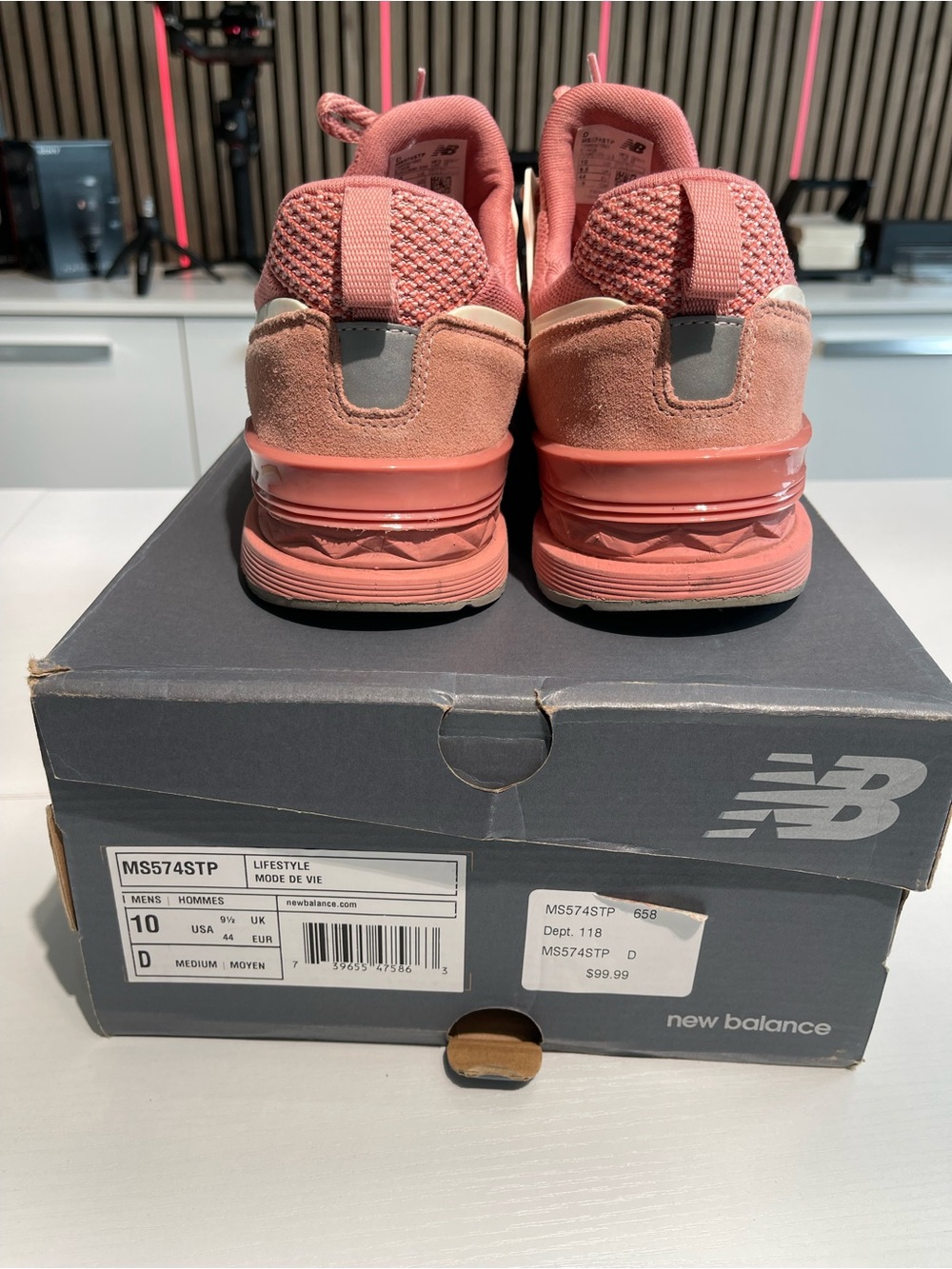 Men’s 574 New Balance - Picture 3 of 3